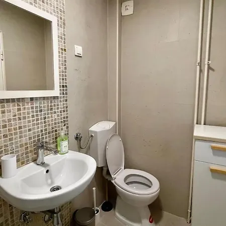 Apartment Center *